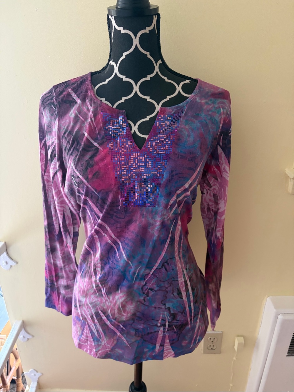 ONE WORLD Purple Tie-Dye Sequin V-Neck Long Sleeve Top